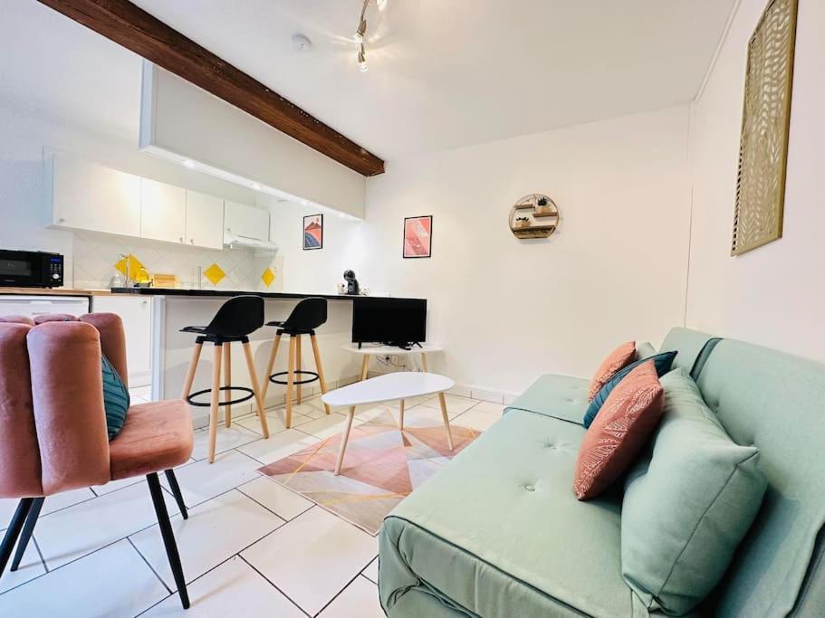 Appartement Confidentiel Лаон Екстериор снимка